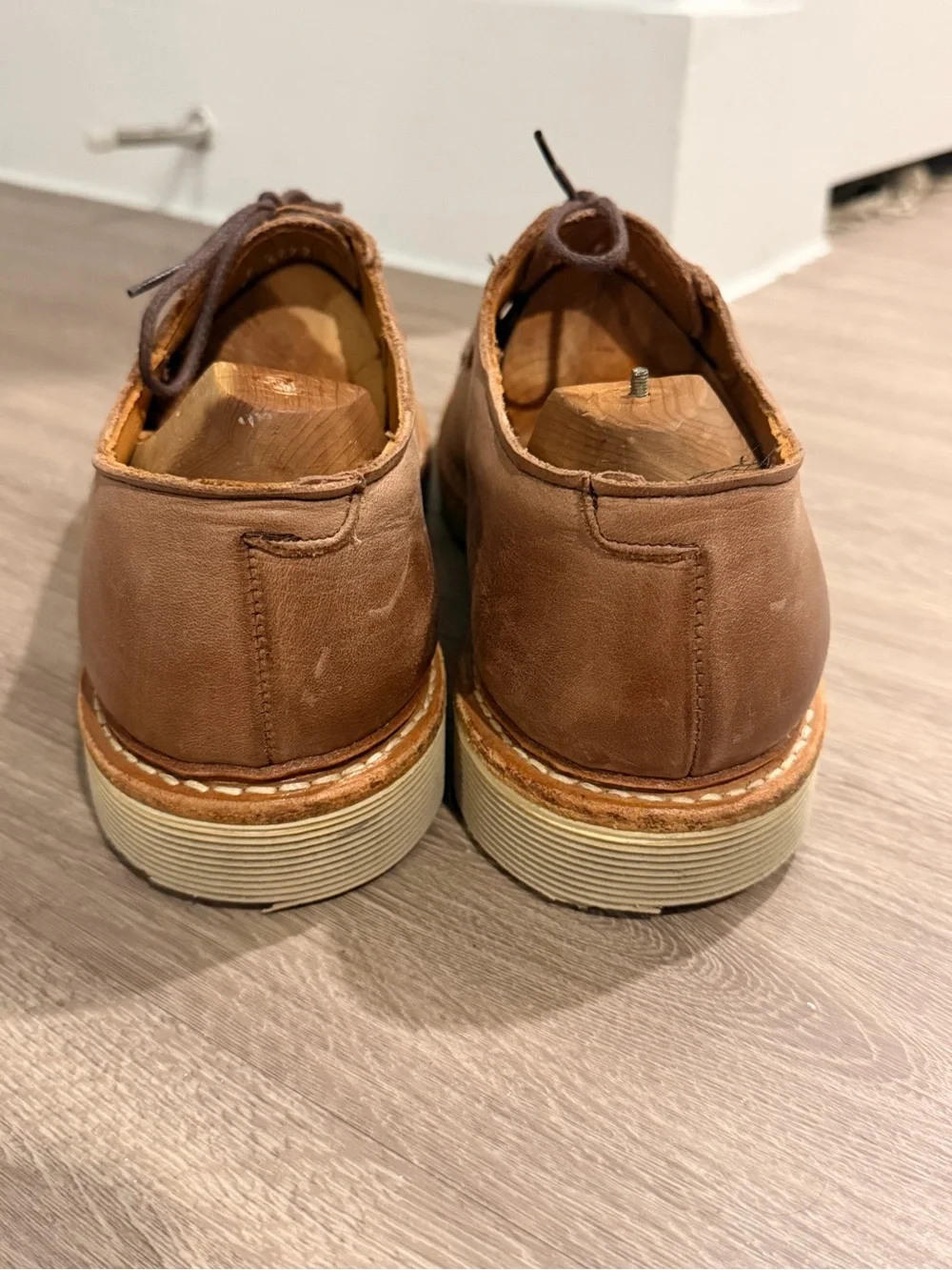 Allen Edmonds Men’s  Cove Drive Tan Lace Up Derby Size 11E Slip Resistant